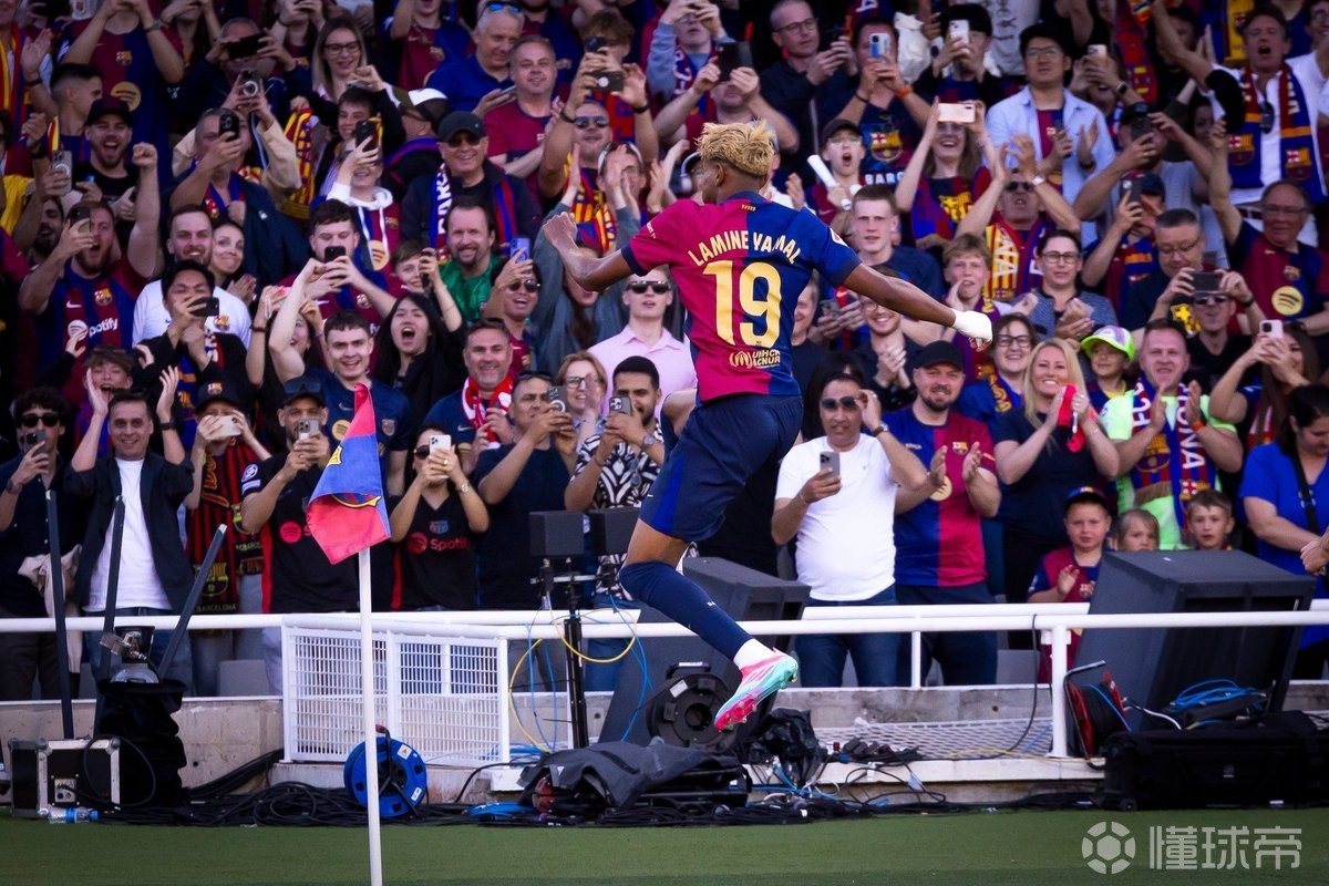 九游官网下载-华盛顿奇才训练开放日，赛后远射贴柱引欢呼，西甲在即，年轻球员得到机会的简单介绍